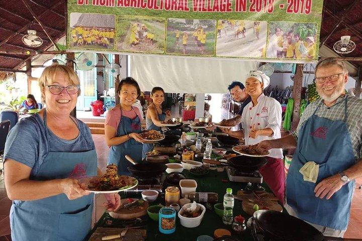 Marked til gård til bordlagningsklasse i saigon