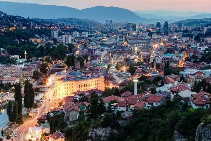 PROFESSIONAL SARAJEVO WALKING TOUR - With guide who guided STING!