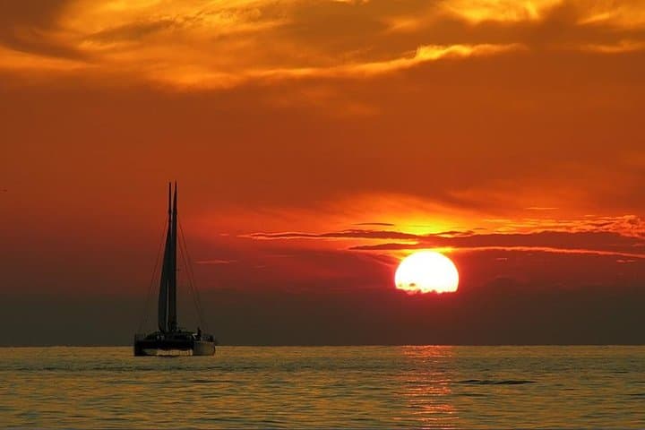 Sunset Champagne Cruise + 3 course meal