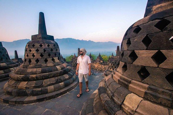 Punthuk Setumbu Sunrise, Tempio di Borobudur e Merapi Lava Tours