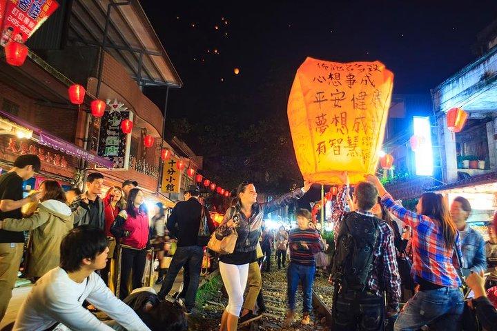 Pingxi Jiufen-dagtrip vanuit Taipei met Sky Lantern Experience