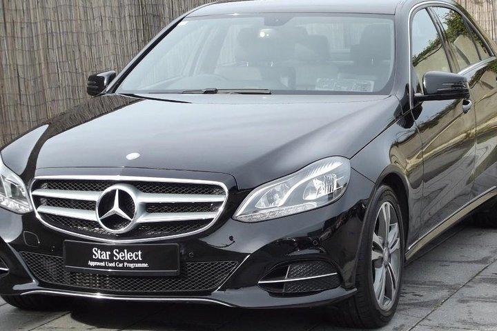 Transfer privado de carro de luxo de Dublin para Belfast City no Reino Unido