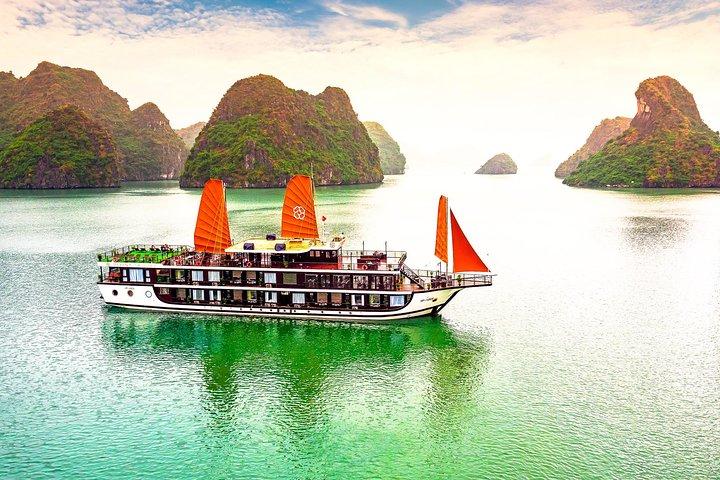 Halong Bay Cruise 2 dagen 1 nacht vanaf Hanoi inclusief transfer