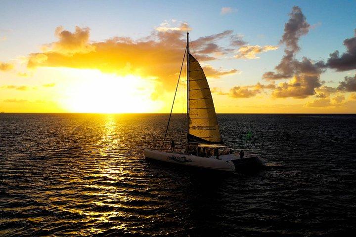 Champagner-Sonnenuntergangsegel in St. Lucia