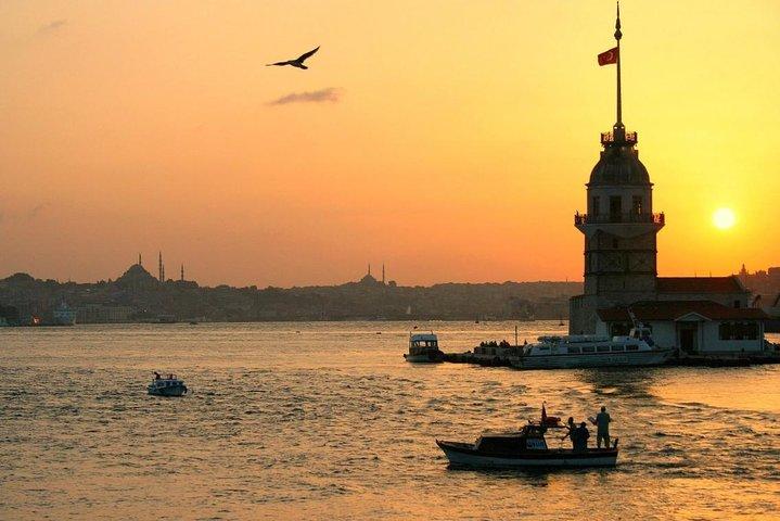 Istanbul Bosporus Sunset Luxe jachtcruise met snacks