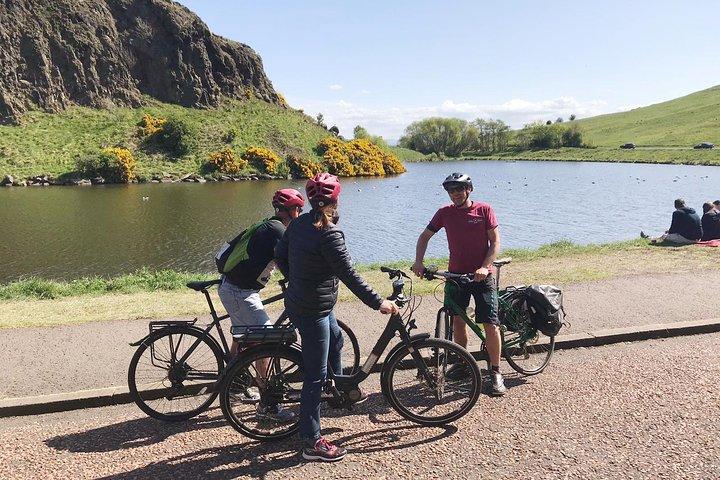 Tour in bici o e-bike da cielo a mare di Edimburgo con pick-up