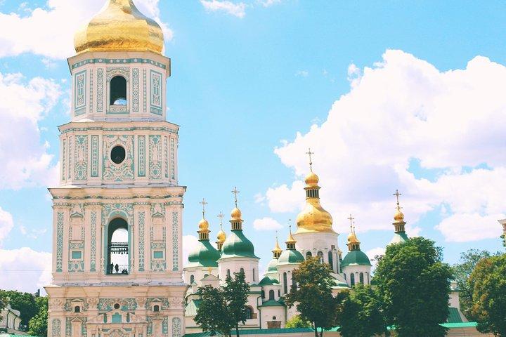 Tour guidato a piedi di Kiev: scopri i punti salienti e le gemme nascoste della capitale