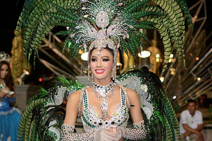 Tiffany’s Show Pattaya VIP (Argento) con trasferimenti privati in hotel