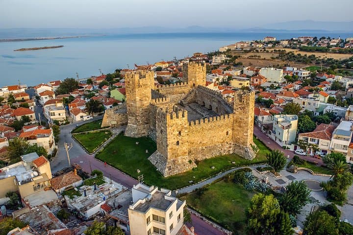 Private Transfer from Izmir Airport (Adnan Menderes) to Central Izmir