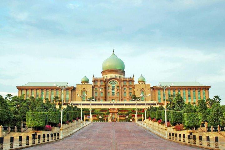 Putrajaya Highlights Tour : Ponts emblématiques, monuments et déjeuner