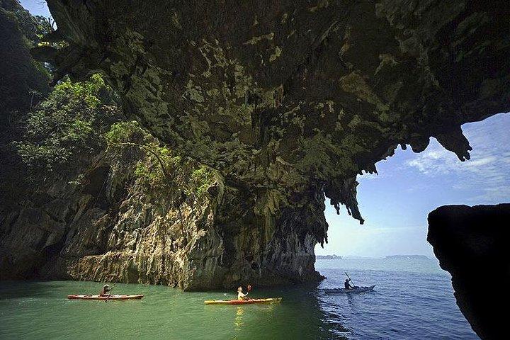 Explore a Ilha James Bond de Phuket em Speedboat – Sea Canoe Tour