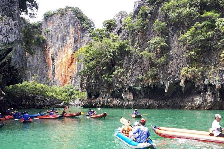 Esplora Phuket James Bond Island in barca a coda lunga + canoa da mare