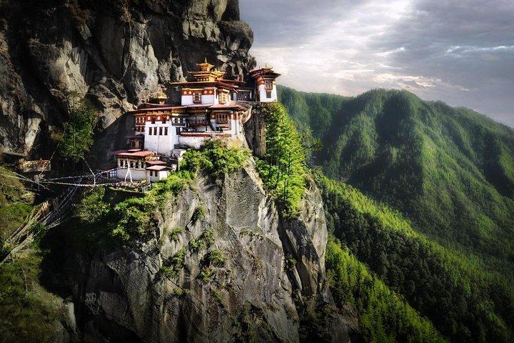 Tour de 2 noches (Thimphu, Paro y Nido de Tigre)