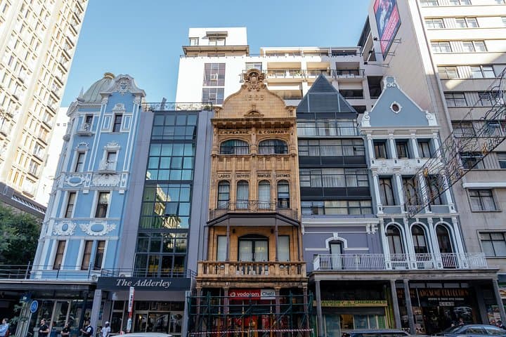 Off the Beaten Track in Cape Town: Private City Tour