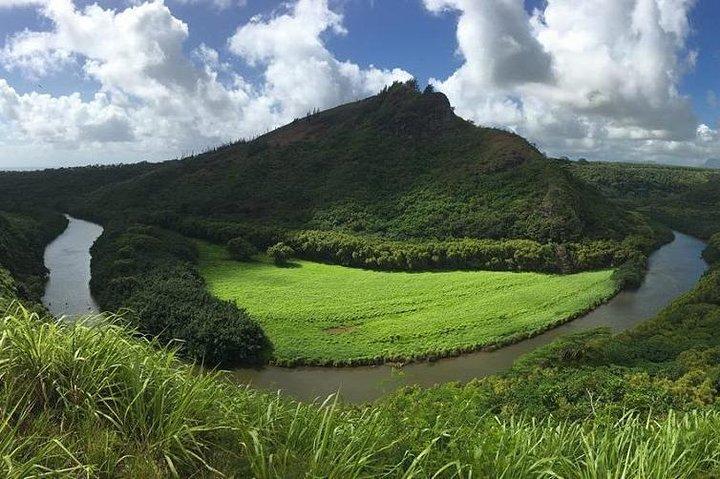 カウアイ島の伝説、滝、間欠泉-小グループツアー