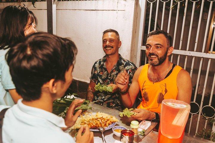 Saigon After Dark With Seafood, Beer & Live Music Bar