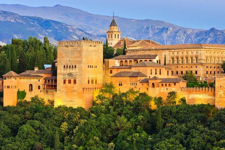 Granada Day Trip with Alhambra and Albaicin Tour from Seville