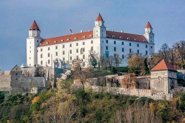 Transfert privé de Vienne à Budapest avec visite de Bratislava