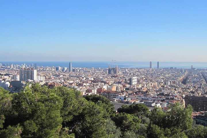 Barcelona: Park Guell Guided Tour with Skip the Line Ticket