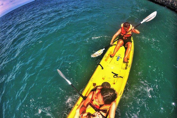 Small-Group Sea Kayaking op Hong Island vanuit Krabi