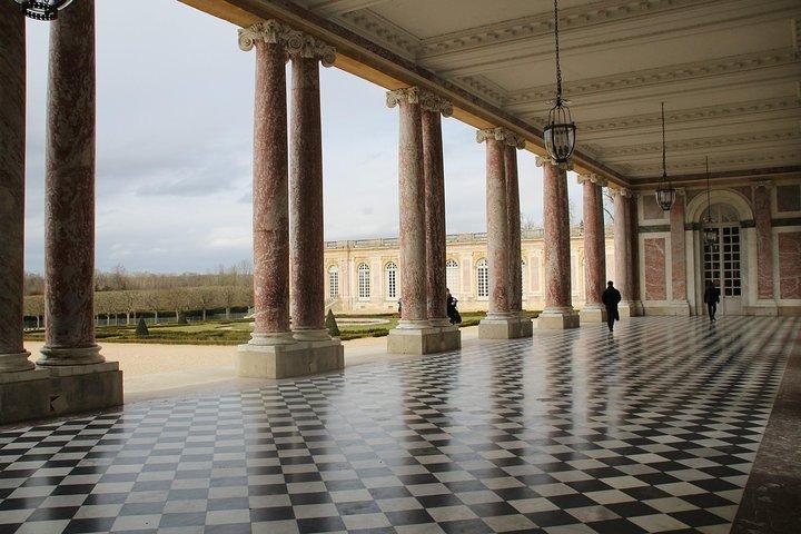 Excursão privada de um dia a Versalhes com palácio, jardins e Trianon