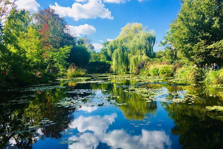 パリ発モネの庭園＆ハウスプライベートジヴェルニーツアー