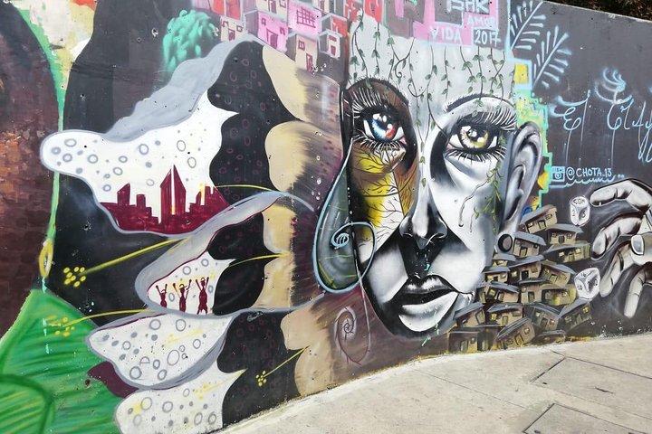 Comuna 13 & Funivia Tour Medellín – Graffiti e Trasformazione