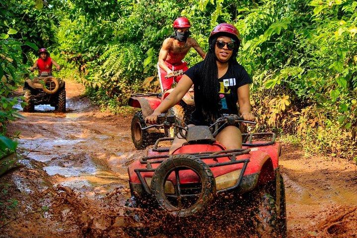 Maneja un Atv compartido, nada en un Cenote y tirolesa en Cancún