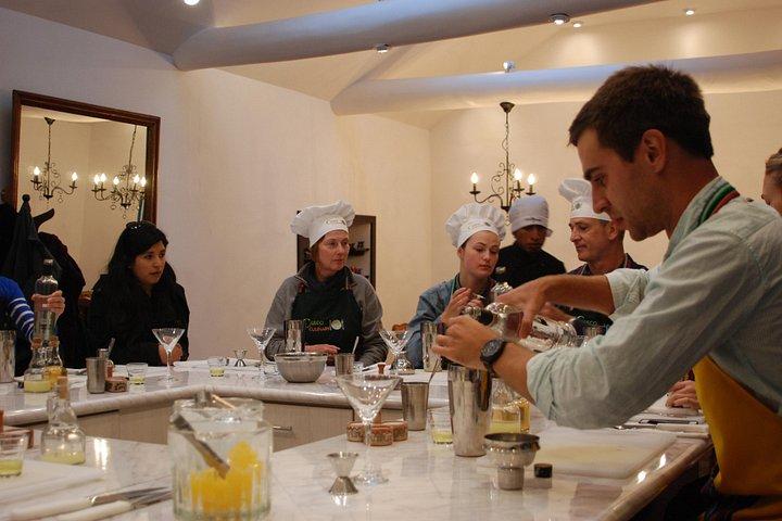 Mercado local y clase de cocina peruana con Pisco Sour en Cusco