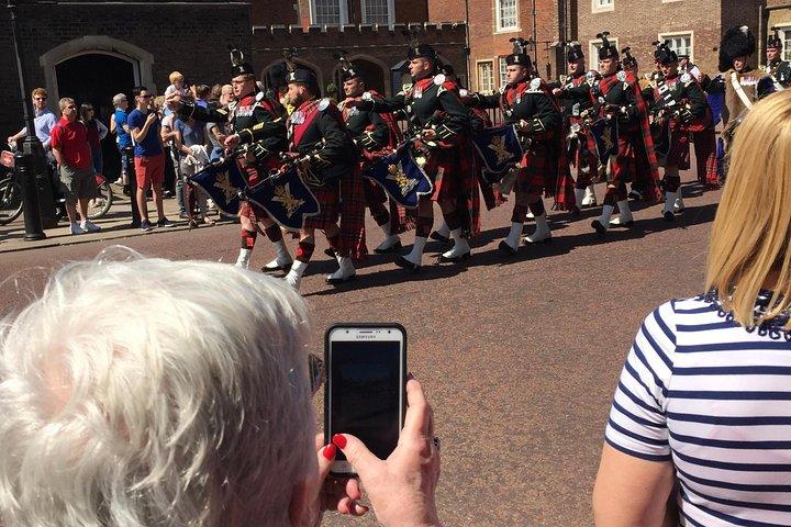 Tour privado de 4 horas por Londres, con su propio guía turístico de taxi negro