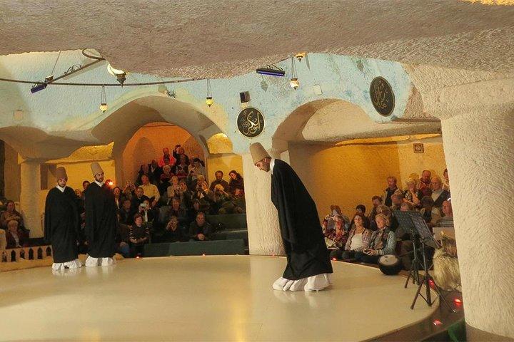 Derviches tourneurs de Cappadoce