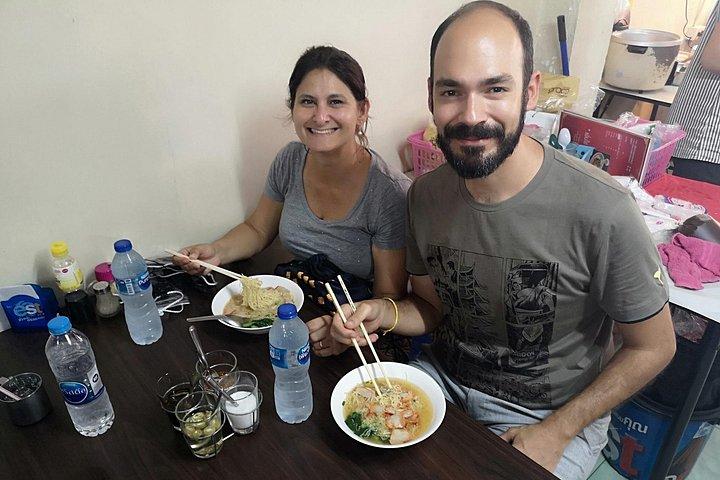 CHOB Bangkok Walking Tour (Talking + Walking + Eating)