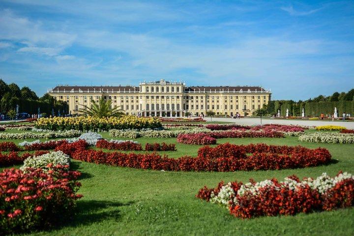 Wien : Führung ohne Anstehen Schloss Schönbrunn und Gärten