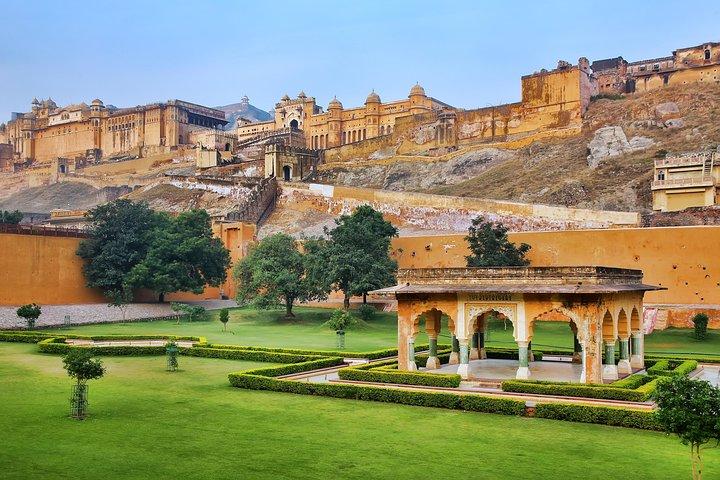 Visite privée de Jaipur au départ de Delhi en train express