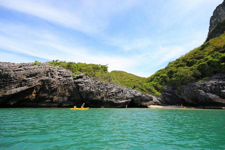 サムイ島からスピードボートでアーントーン海洋公園へのMr. Tu日帰り旅行