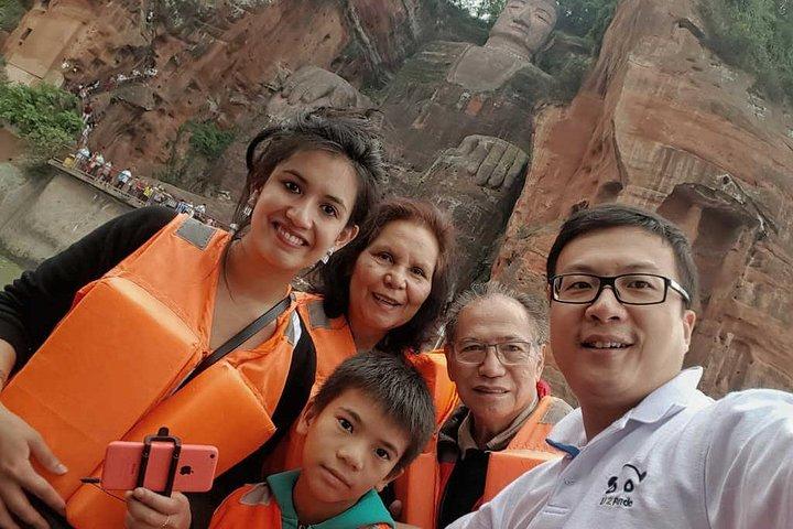 Mt Emei og Giant Buddha 2 Days Tour