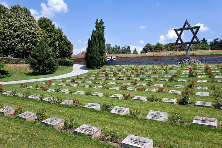 Från Prag: Terezin med antagning