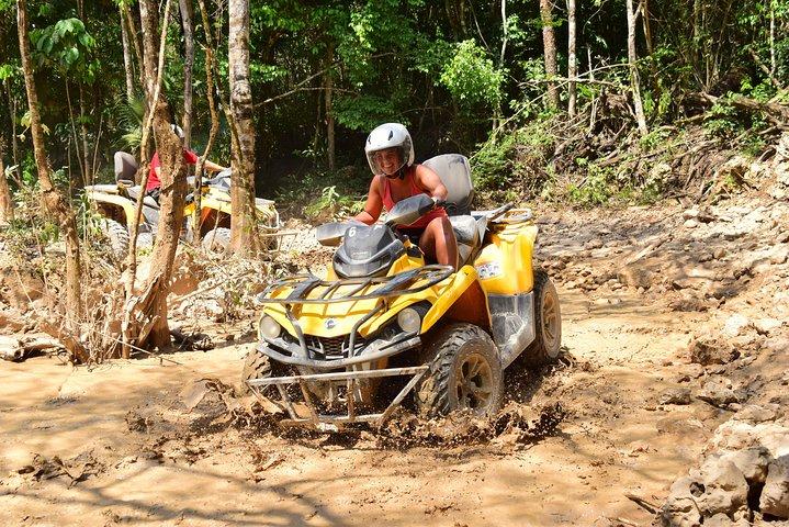カンクンからのATVエクストリームとシュノーケルコンボツアー