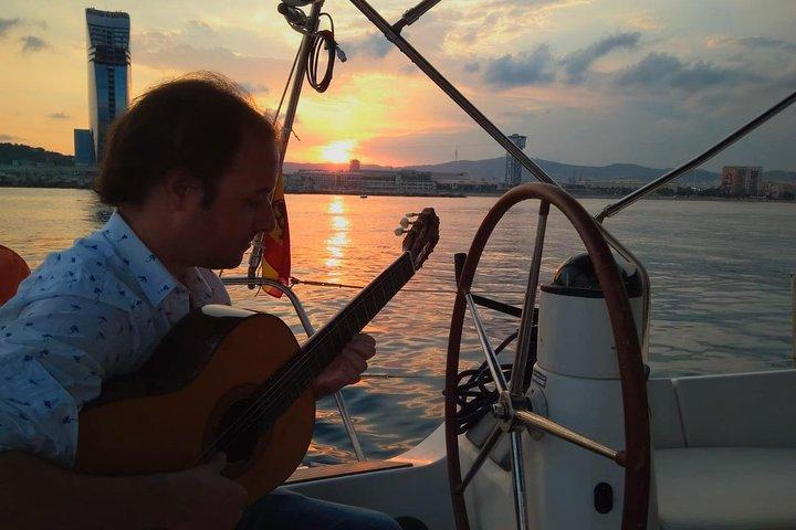 Sunset Sailing Experience con chitarra spagnola dal vivo e tapas spagnole