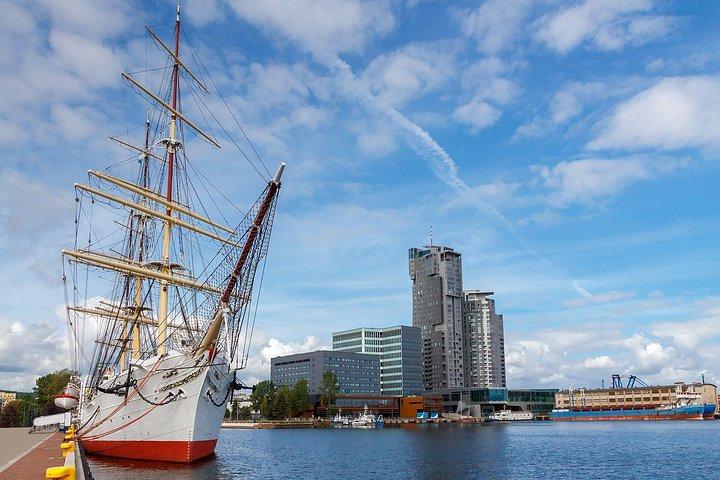 ワルシャワからグダニスクへのプライベートでユニークな市内ツアー