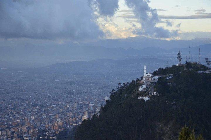 Monserrate + Candelaria privat tur (5 timer)