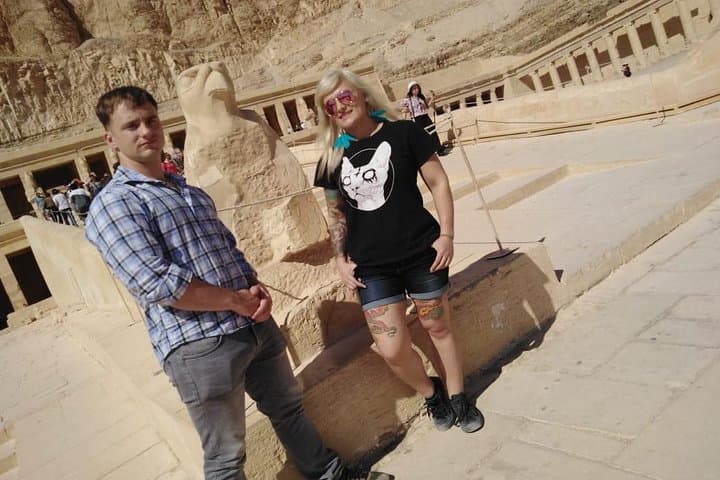 Private Tour West Bank Hatshepsut temple ,Valley king ,Memnon Statue with Lunch