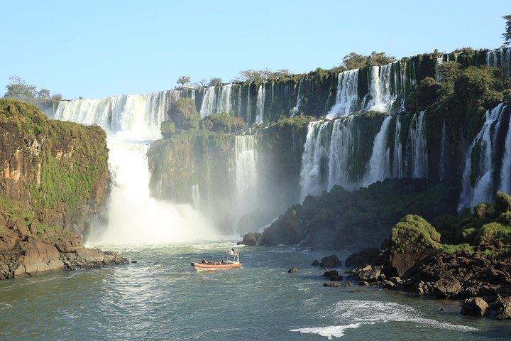 Iguazú: Argentinische Wasserfälle und Guarani-Gemeinschaftstour