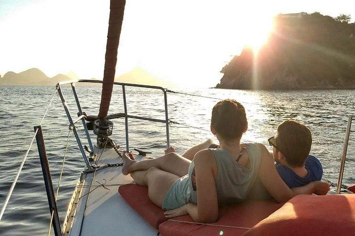 Rio de Janeiro Sunset Sailing Tour with Drinks