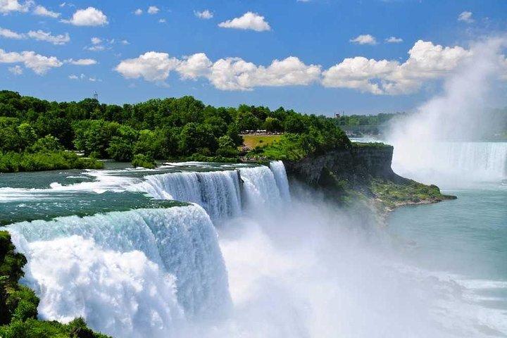 Tagesausflug von Toronto nach Niagara Falls mit Skip-the-Line-Boot