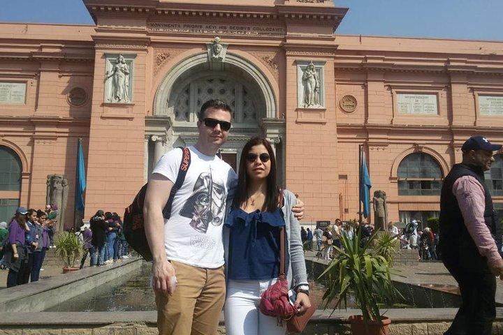 Excursão diurna Breve Pausa no Egito: Pirâmides, Esfinge e Museu Egípcio saindo do Aeroporto do Cairo