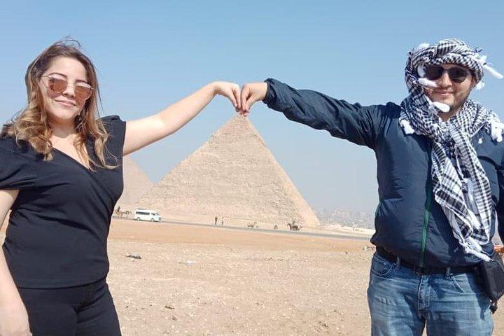 Excursão diurna Breve Pausa no Egito: Pirâmides, Esfinge e Museu Egípcio saindo do Aeroporto do Cairo