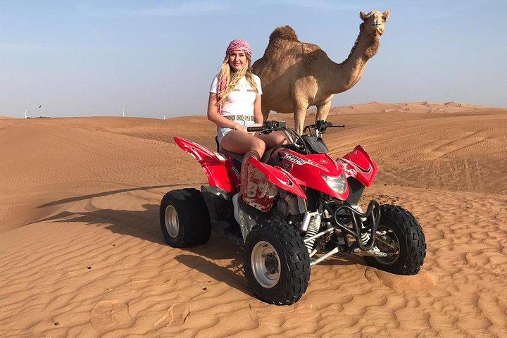Dubai Rode Duinen Desert Safari, ATV Quad Bike Camel Ride & BBQ Diner