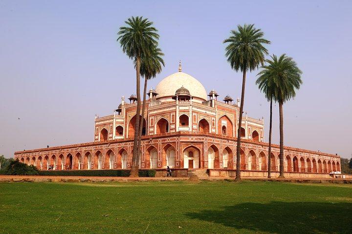 Privat Walking Tour: South Delhi Heritage herunder Qutub Minar og Mehrauli Archaeological Park