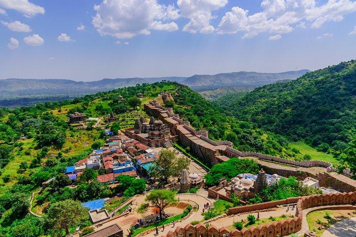 Kumbhalgarh and Ranakpur：ウダイプールからのプライベート日帰り旅行